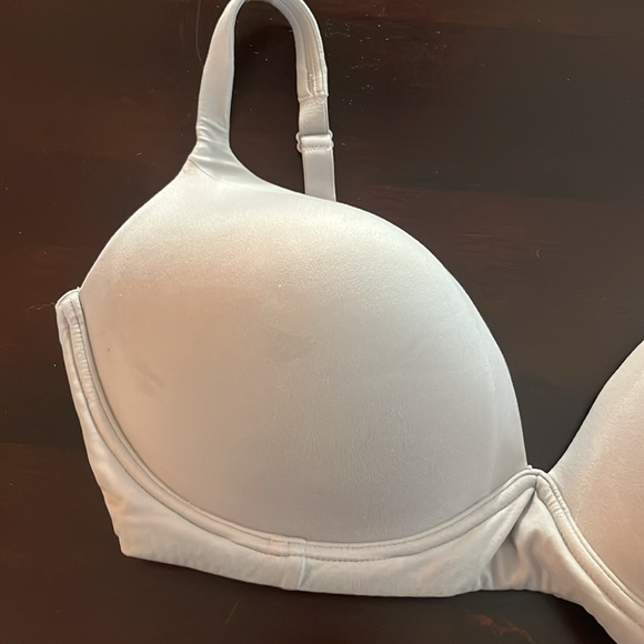 VS Body by Victoria Wireless 36DD - Picture 2 of 6